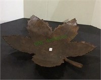 Metal leaf shaped centerpiece measuring