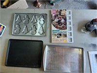 4 Cookie Sheets