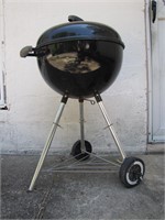 Weber Outdoor Charcoal Grill W/Wheels