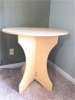 Round Pressed Board Table