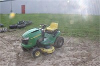 John Deere L110 Riding Lawn Mower