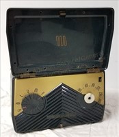 Motorola Model 51M1U 'Lunch Box' Portable Radio