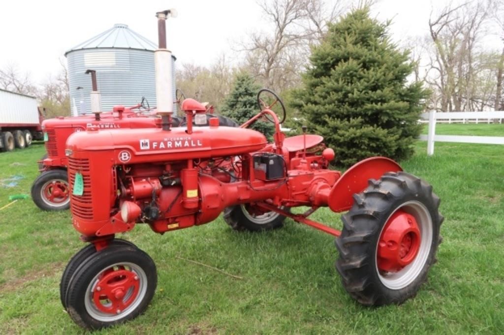 1947 Farmall B #208478