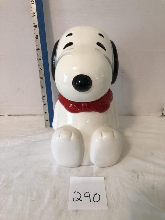 Snoopy cookie jar