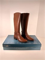 NEW Geox Women's Leather Boots (Size: 9)