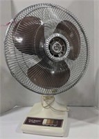 (AT) Cool-Breeze 16" Oscillating 3 Speed Table