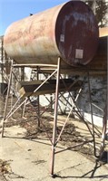 500 Gallon Fuel Tank and Stand