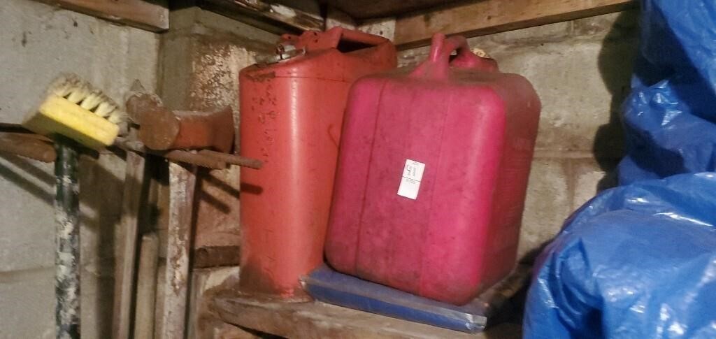 2 gas cans