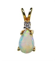 14K Yellow gold pear shape opal pendant with