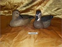 Pair of duck figurines