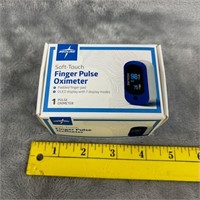 Medline Soft-Touch Finger Pulse Oximeter