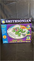 2004 Smithsonian Frog Lab Dissection Kit Unused