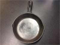 #3 cast iron frying pan