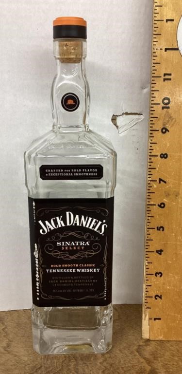 Jack Daniels Sinatra Select bottle