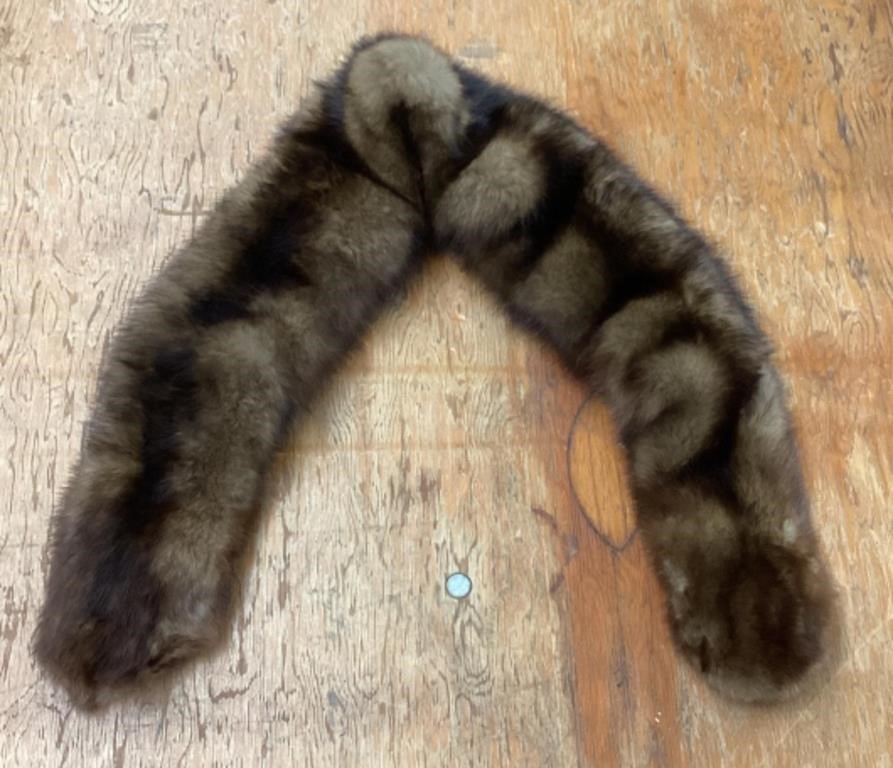 Fur collar / stole