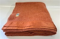 QUALITY VINTAGE KENWOOD WOOL BLANKET W TRIM