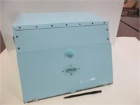 BEAUTIFUL RETRO ROBINS EGG BLUE 1960'S BREAD BOX