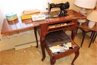 Singer Sewing Machine & Accessories