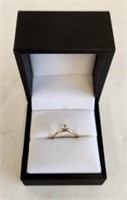 14K Gold & Diamond Solitaire Ring Size 8
