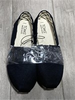 Toms Ladies Canvas Shoes Size 7 (light Use)