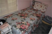 Twin bed w/bedding