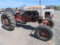 Ford 900 Wheel Tractor