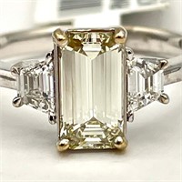 18K Gold Emerald Cut Diamond Ring