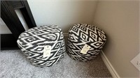 2PC POUFS