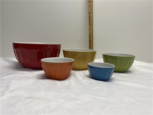 New 5 Piece bowl set by Paderno