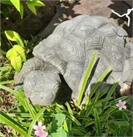 19" concrete turtle