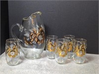 Beautiful Mid Century Gold Flowers Pitcher With 5