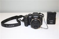 Lumix FZ40 14mp Camera w/Charger
