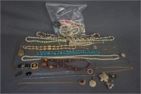 3lbs Vintage Costume Jewelry Brooches Necklaces