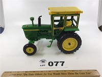 JOHN DEERE 4010 CAB OVER TOY TRACTOR 1/16 scale