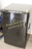 GE student size refrigerator, works well