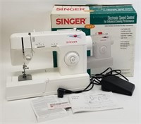 Vintage Singer Sewing Maching Model 2517