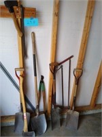 Shovels and garden tools 10 pieces