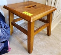 OAK STEP STOOL