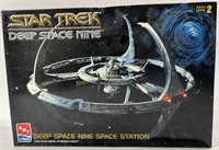 ERTL Star Trek Deep Space Nine 1/2500 Scale Model