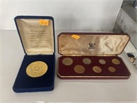 Medal of merit, foreign coin set