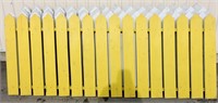5pc 1 Yellow & 4 White Wood Picket Fencing