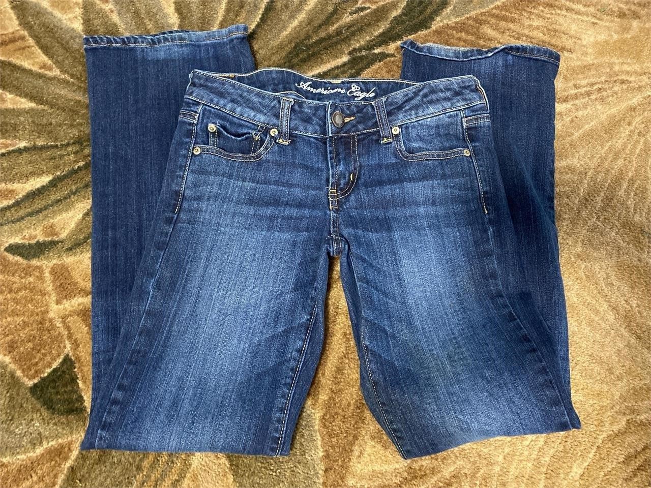 Size 4 American Eagle Jeans