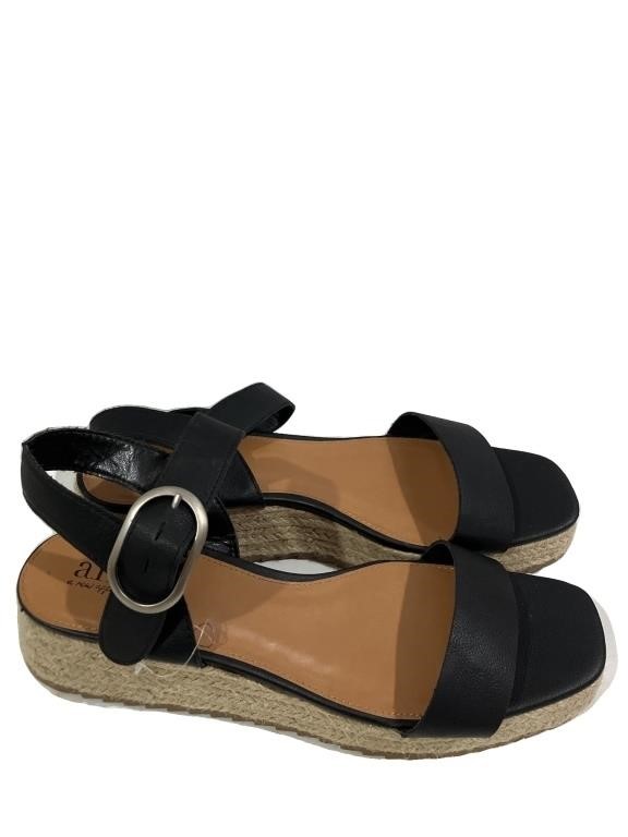 $60  ANNA sandal size 11