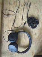 JBL Headphones in Great Condition, Audio Bit &