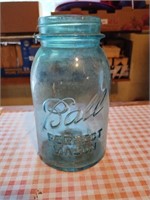 Ball Perfect Mason blue quart jar with 6 on the