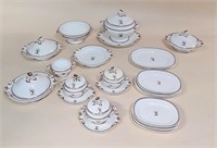 EXTENSIVE 19TH CENTURY CRESTED DINNER SERVICE