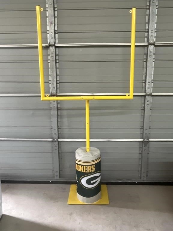 (AS) Green Bay Packers Goal Post Decoration.