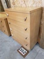 4 drawer dresser 34w 18d 44h