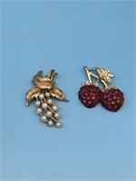 2 Vintage Brooches