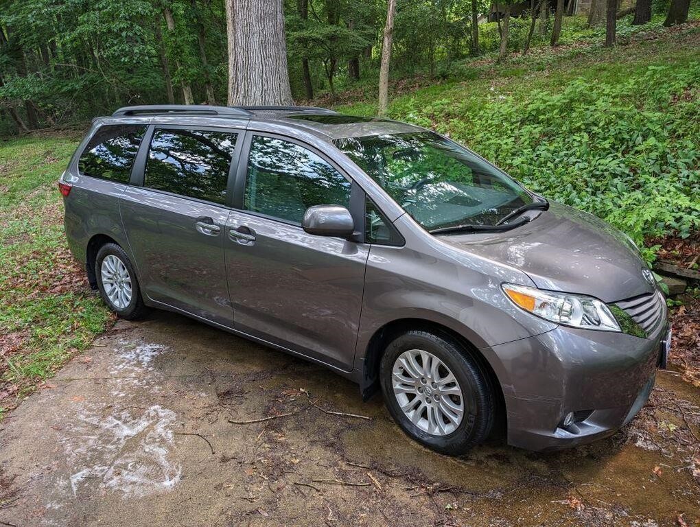 2017 Toyota Sienna Van- 24,685 miles